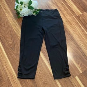 Hollister Cropped Activewear Legging